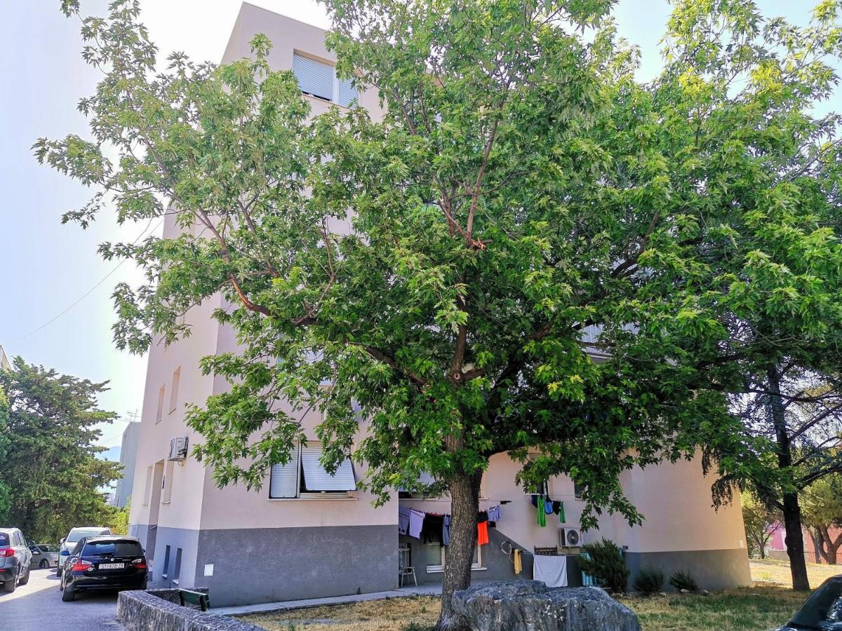 City Getaway - Apartment Ileora Split Exterior photo