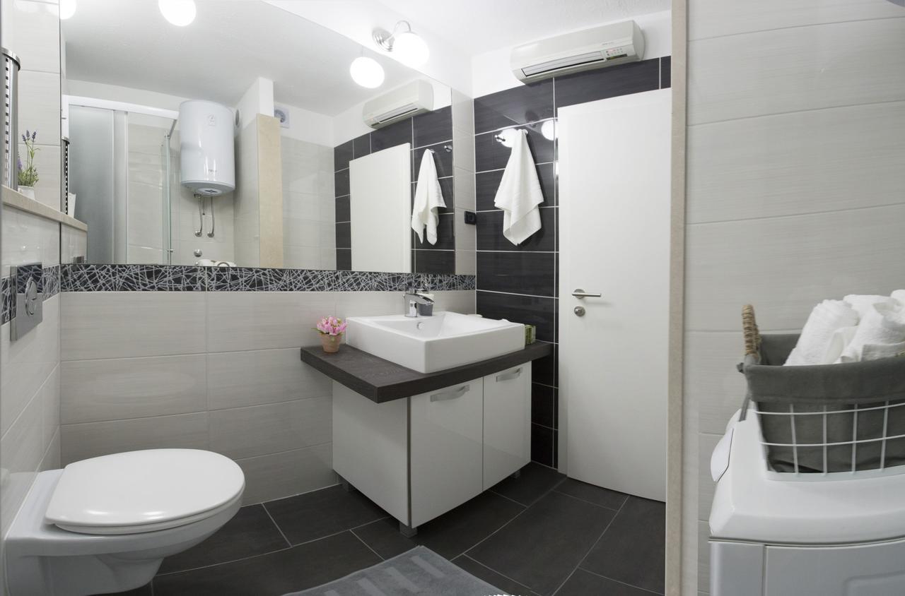 City Getaway - Apartment Ileora Split Exterior photo