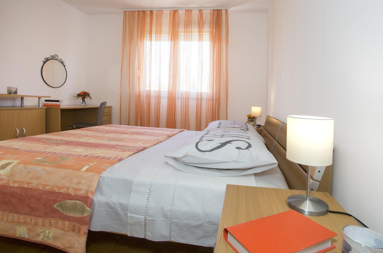 City Getaway - Apartment Ileora Split Exterior photo